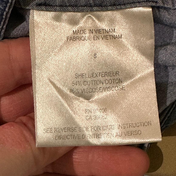 theory button down top - Picture 7 of 7